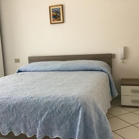 Hotel Bragozzo Соттомарина Экстерьер фото